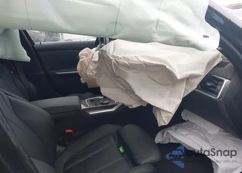 2020 BMW 330I xDrive z USA, uszkodzony, nr VIN 3MW5R7J02L8B11434